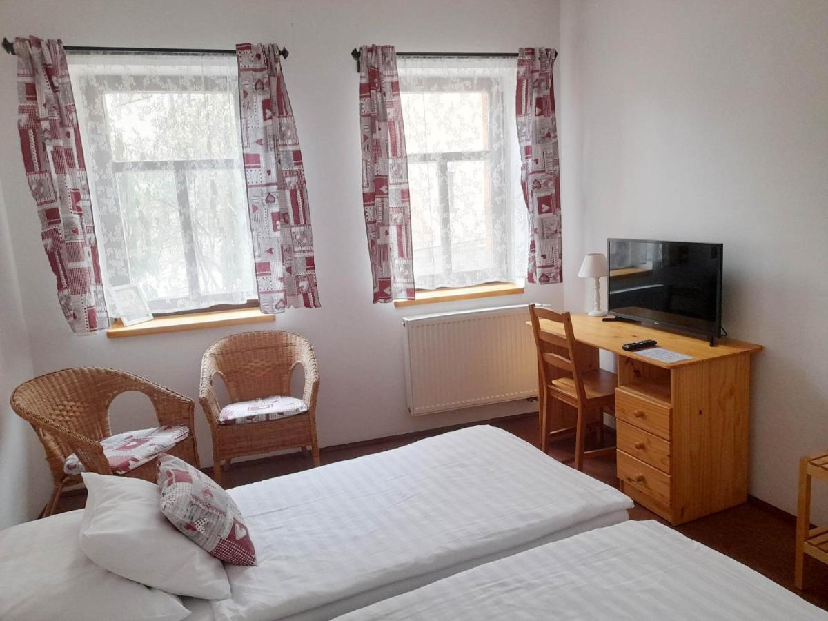 Hotel Strelnice Teplice nad Metuji Bagian luar foto