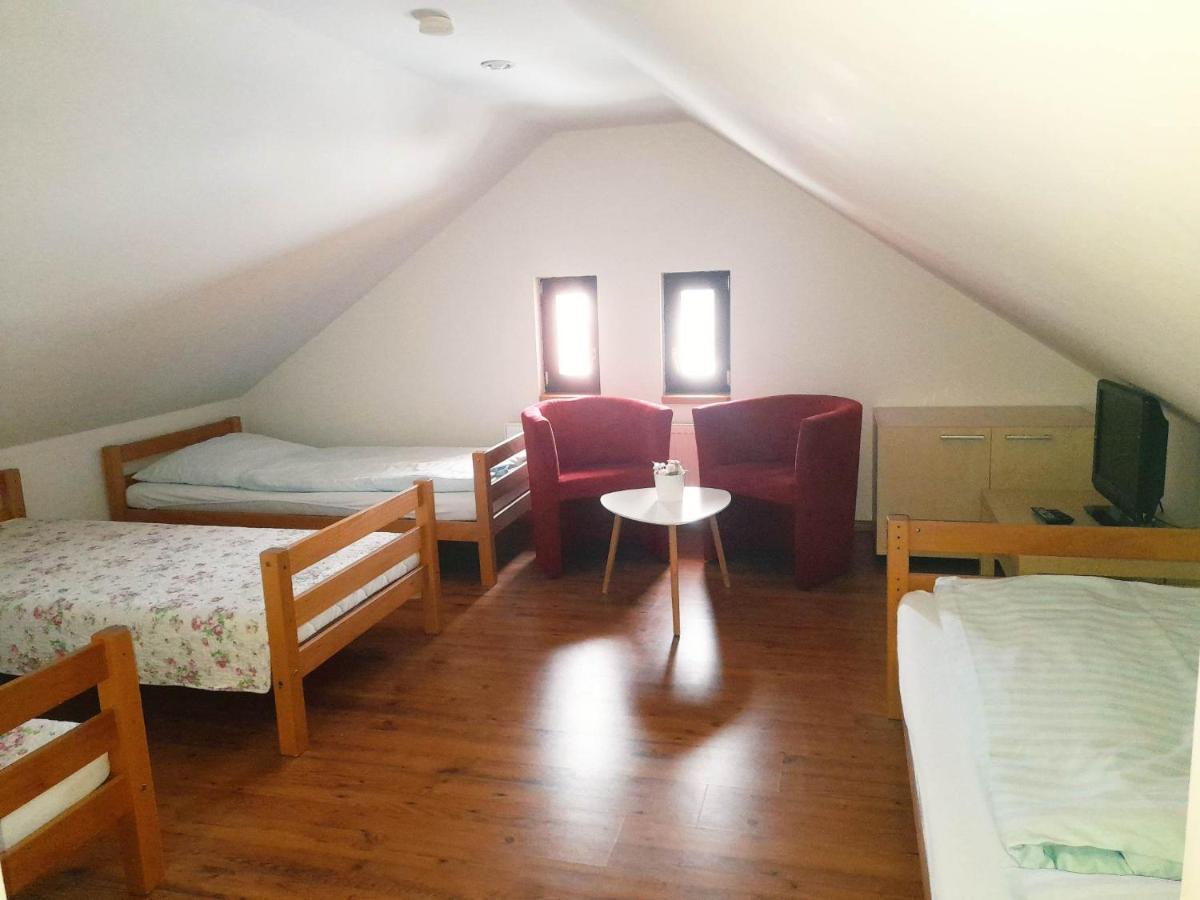 Hotel Strelnice Teplice nad Metuji Bagian luar foto